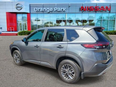 Used 2023 Nissan Rogue S AWD/4WD image 3