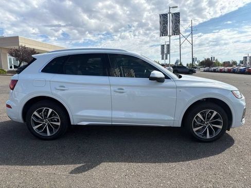 Used 2022 Audi Q5 2.0T Premium Plus w/ Premium Plus Package AWD/4WD image 4