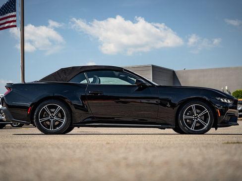 Certified 2024 Ford Mustang Premium RWD image 8