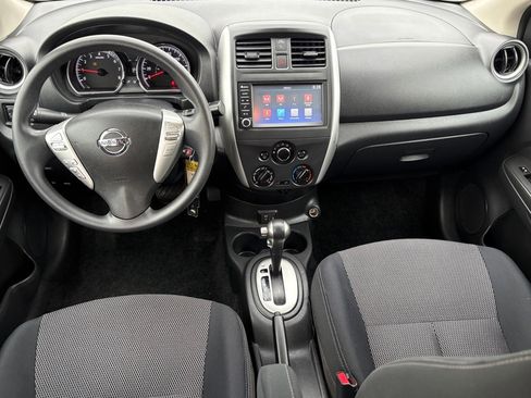 Used 2019 Nissan Versa SV image 11