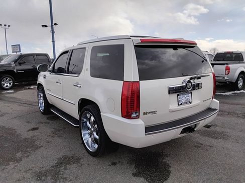 Used 2009 Cadillac Escalade 4WD Hybrid image 7