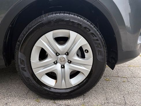 Used 2013 Toyota RAV4 LE FWD image 26