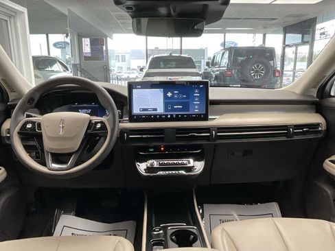 Used 2024 Lincoln Corsair AWD w/ Equipment Group 101A image 16