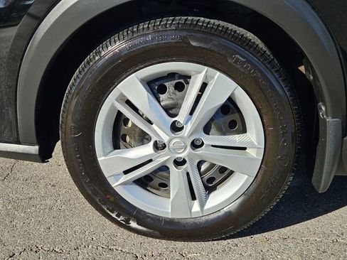 Certified 2025 Nissan Kicks Play S image 14