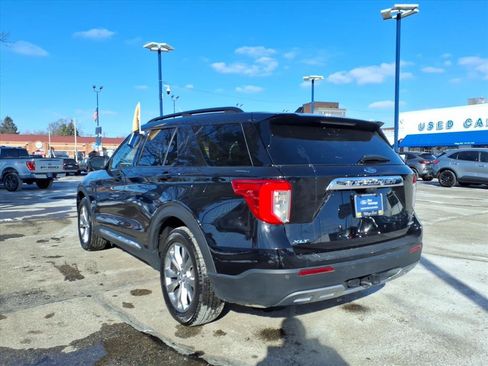 Certified 2023 Ford Explorer XLT w/ Equipment Group 202A image 9