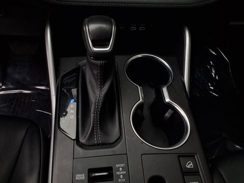 Certified 2023 Toyota Highlander XLE image 12