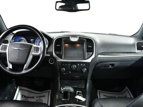 Used 2014 Chrysler 300 C w/ Harman/Kardon Audio Group image 7