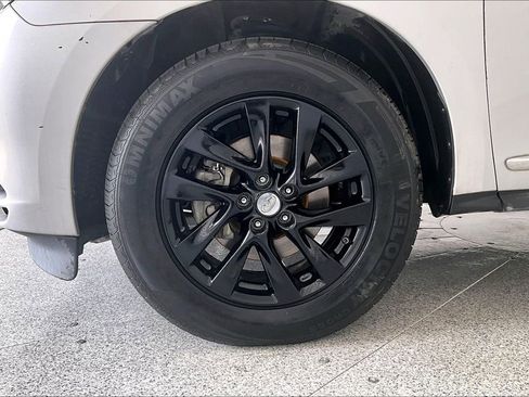 Used 2015 INFINITI QX60 AWD w/ Premium Plus Package image 12