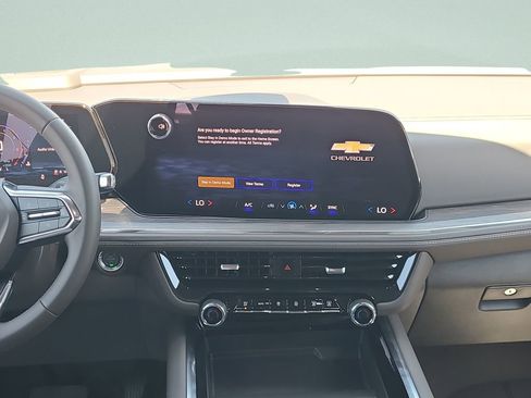 New 2026 Chevrolet Suburban LS AWD/4WD image 18