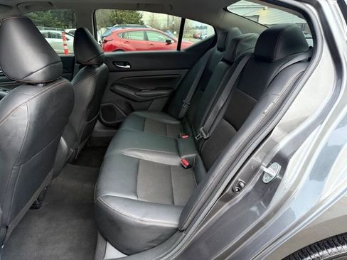 Used 2022 Nissan Altima 2.5 SR w/ Midnight Edition Package image 15