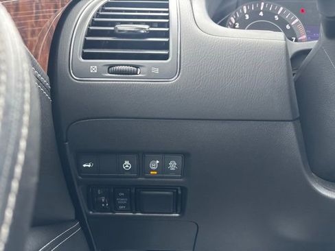 Used 2019 Nissan Armada Platinum w/ Captain's Chairs Package image 15