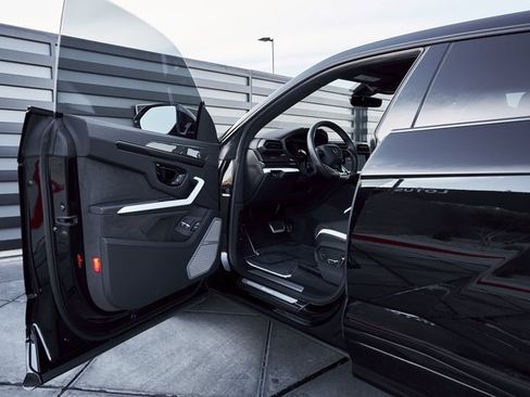 Used 2025 Lamborghini Urus SE image 30