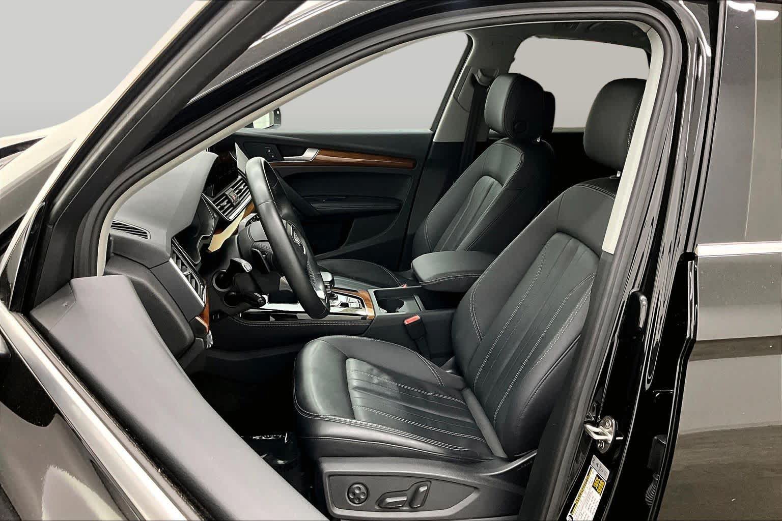 Used 2023 Audi Q5 2.0T Premium Plus w/ Premium Plus Package AWD/4WD image 8