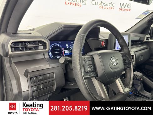 Used 2024 Toyota Tacoma TRD Sport image 12