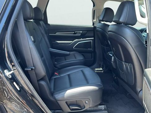 Used 2024 Kia Telluride S w/ S Sunroof Package FWD image 13