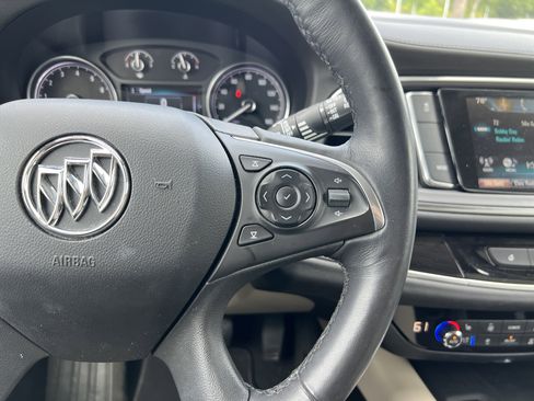 Used 2019 Buick Enclave Premium w/ Experience Buick Package FWD image 20