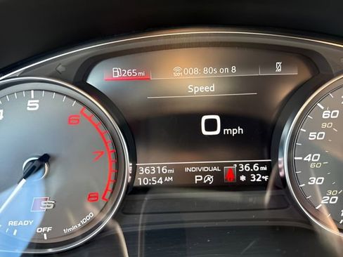 Used 2022 Audi SQ5 Premium w/ Convenience Package image 16