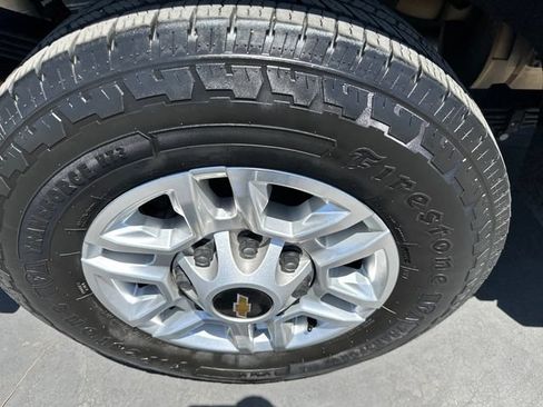 Certified 2024 Chevrolet Silverado 2500 LT AWD/4WD image 9
