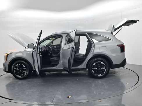 Used 2025 Kia Sorento S w/ Panoramic Sunroof Package image 62
