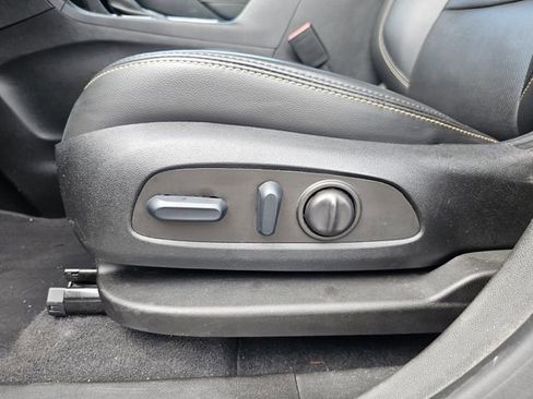 Used 2022 Chevrolet Equinox Premier image 13