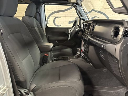 Used 2023 Jeep Wrangler Unlimited AWD/4WD image 20