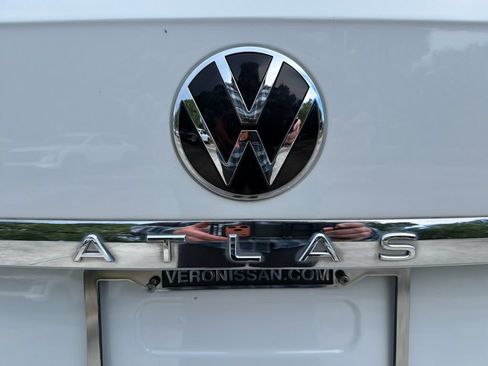 Used 2021 Volkswagen Atlas Cross Sport SE w/ V6 Towing Package FWD image 13