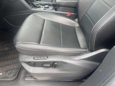 Used 2022 Volkswagen Atlas Cross Sport SEL R-Line image 13