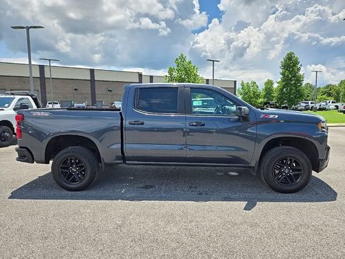 Used 2021 Chevrolet Silverado 1500 LT Trail Boss w/ Bed Protection Package AWD/4WD image 8