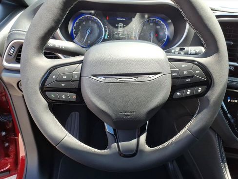 New 2027 Chrysler Pacifica Limited AWD/4WD image 22