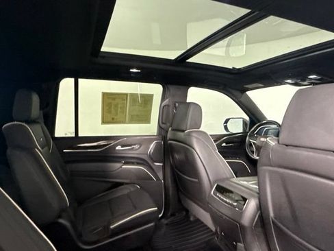 Used 2024 Cadillac Escalade ESV Premium Luxury RWD image 36