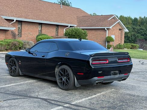 Used 2015 Dodge Challenger R/T Scat Pack RWD image 4
