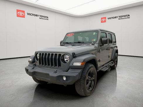 Used 2021 Jeep Wrangler Unlimited Sport image 7