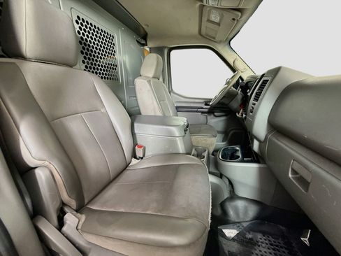 Used 2020 Nissan NV 2500 SV RWD image 26