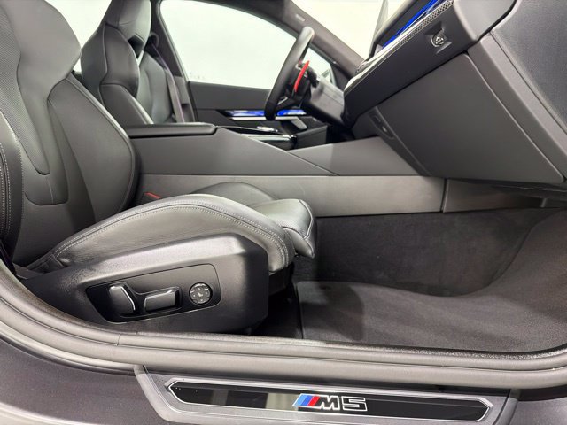 Used 2026 BMW M5 w/ Carbon Package AWD/4WD image 20