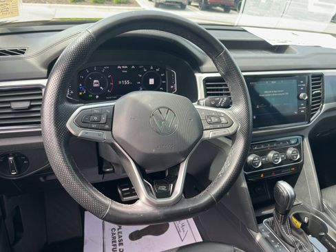 Used 2022 Volkswagen Atlas SEL R-Line AWD/4WD image 41