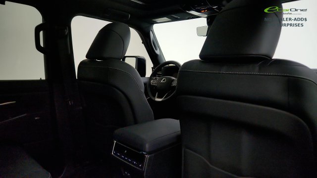 Used 2026 Lexus GX 550 w/ Accessory Package (2T) AWD/4WD image 40