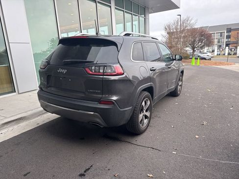 Used 2019 Jeep Cherokee Limited image 5