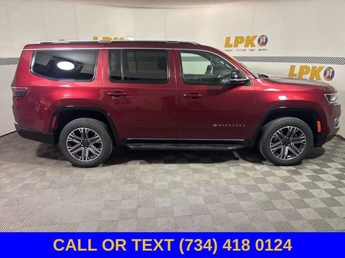 Used 2024 Jeep Wagoneer Series II AWD/4WD image 2