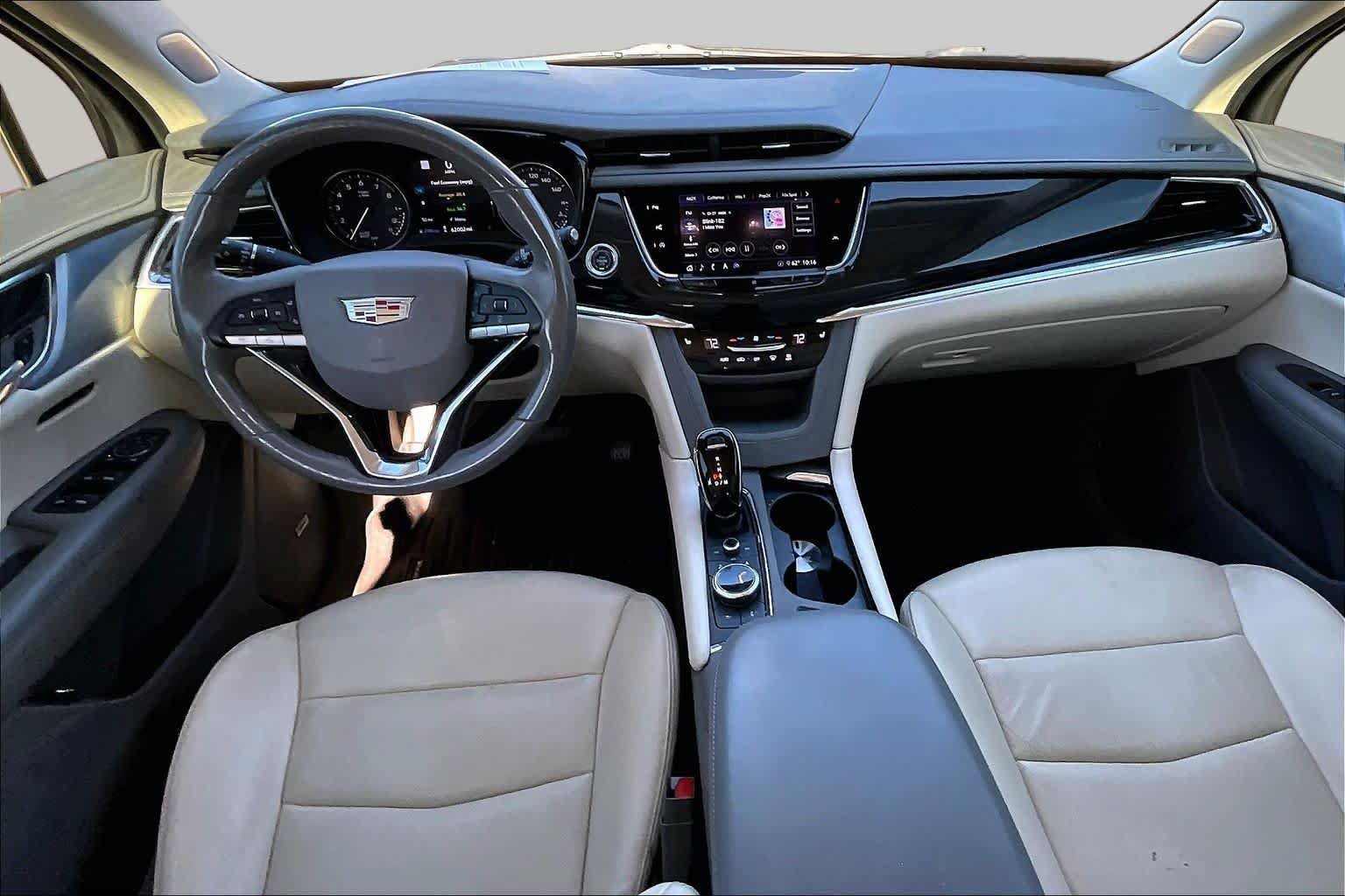 Used 2020 Cadillac XT6 Premium Luxury FWD image 15