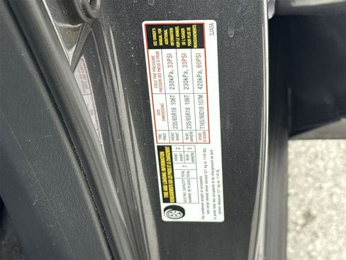 Used 2018 Nissan Pathfinder SL image 39