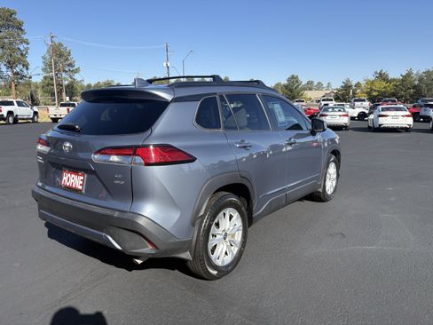 Used 2023 Toyota Corolla Cross LE AWD/4WD image 5