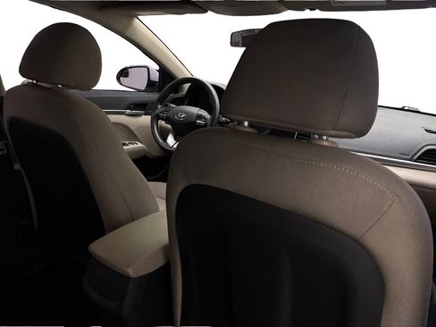 Used 2019 Hyundai Elantra SE FWD image 28