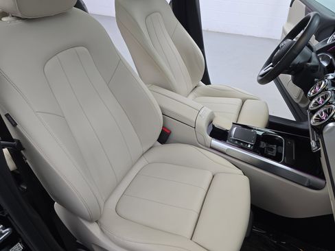 Certified 2021 Mercedes-Benz GLB 250 GLB 250 image 10
