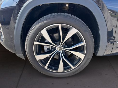 Certified 2025 Volkswagen Atlas Cross Sport SEL Premium R-Line image 15