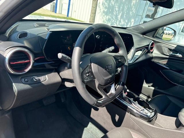 Certified 2024 Chevrolet Trax RS w/ Driver Confidence Package FWD image 11