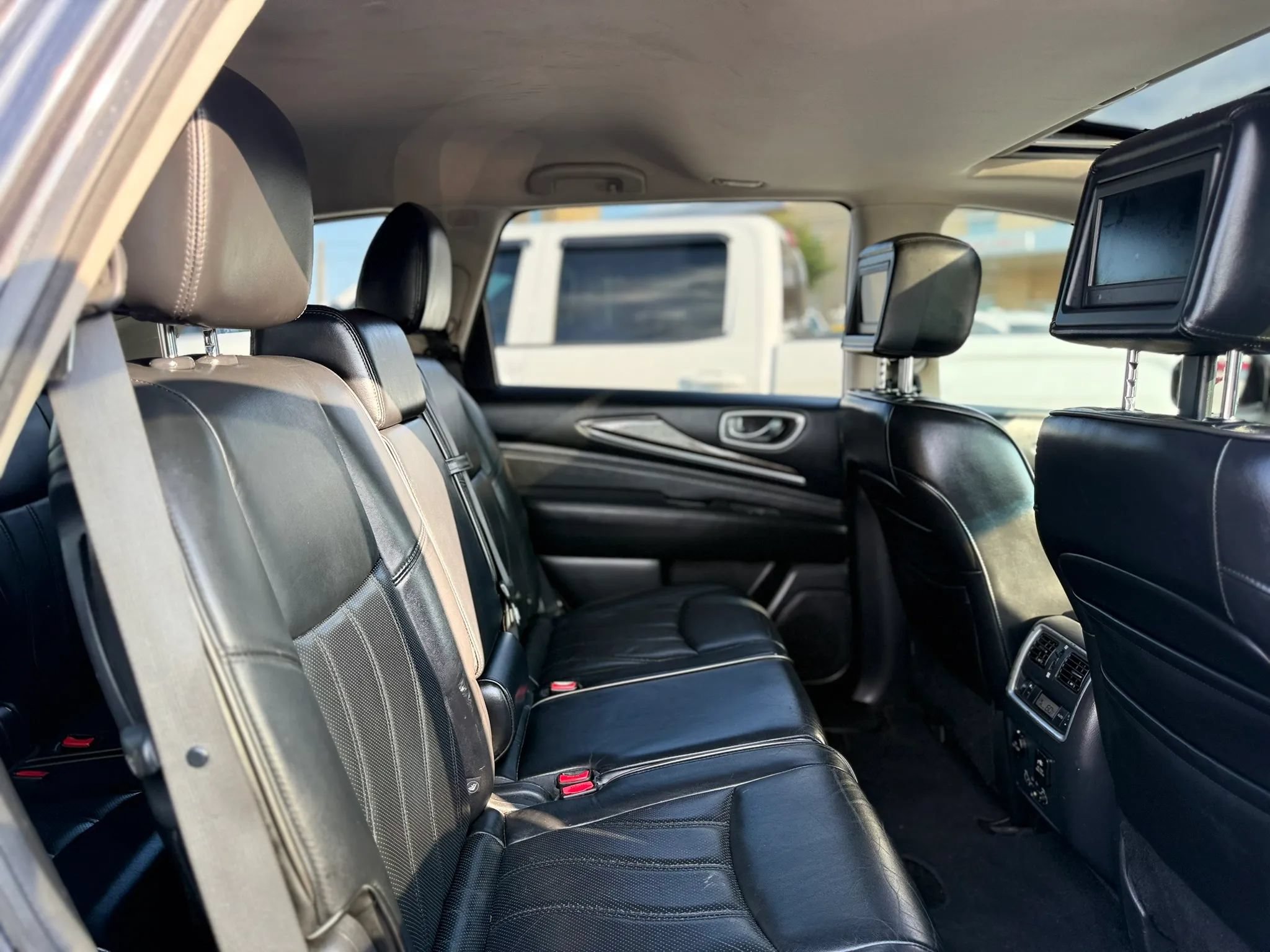 Used 2014 INFINITI QX60 Luxe w/ Premium Plus Package AWD/4WD image 26