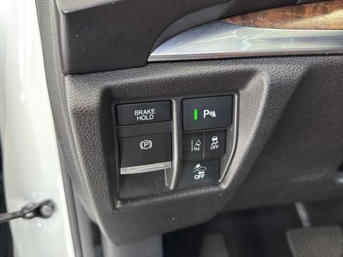 Used 2020 Acura MDX SH-AWD w/ Technology Package image 15