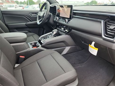 New 2026 GMC Canyon Elevation w/ Convenience Package image 17