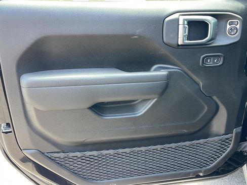 Used 2025 Jeep Wrangler Unlimited Sport AWD/4WD image 12