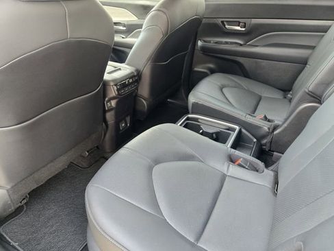 Used 2025 Toyota Grand Highlander AWD Hybrid image 39